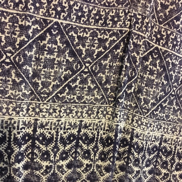 Lucy & Laurel patterned sleeveless top - Picture 5 of 8